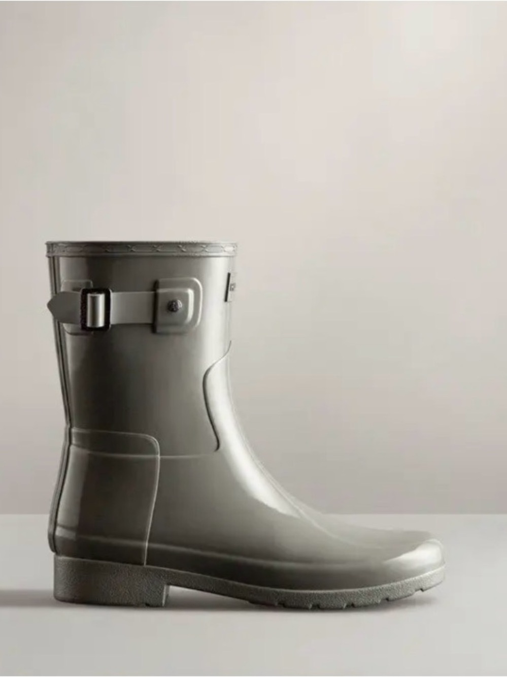 Hunter Refined Slim Fit Short Gloss Rain Boot